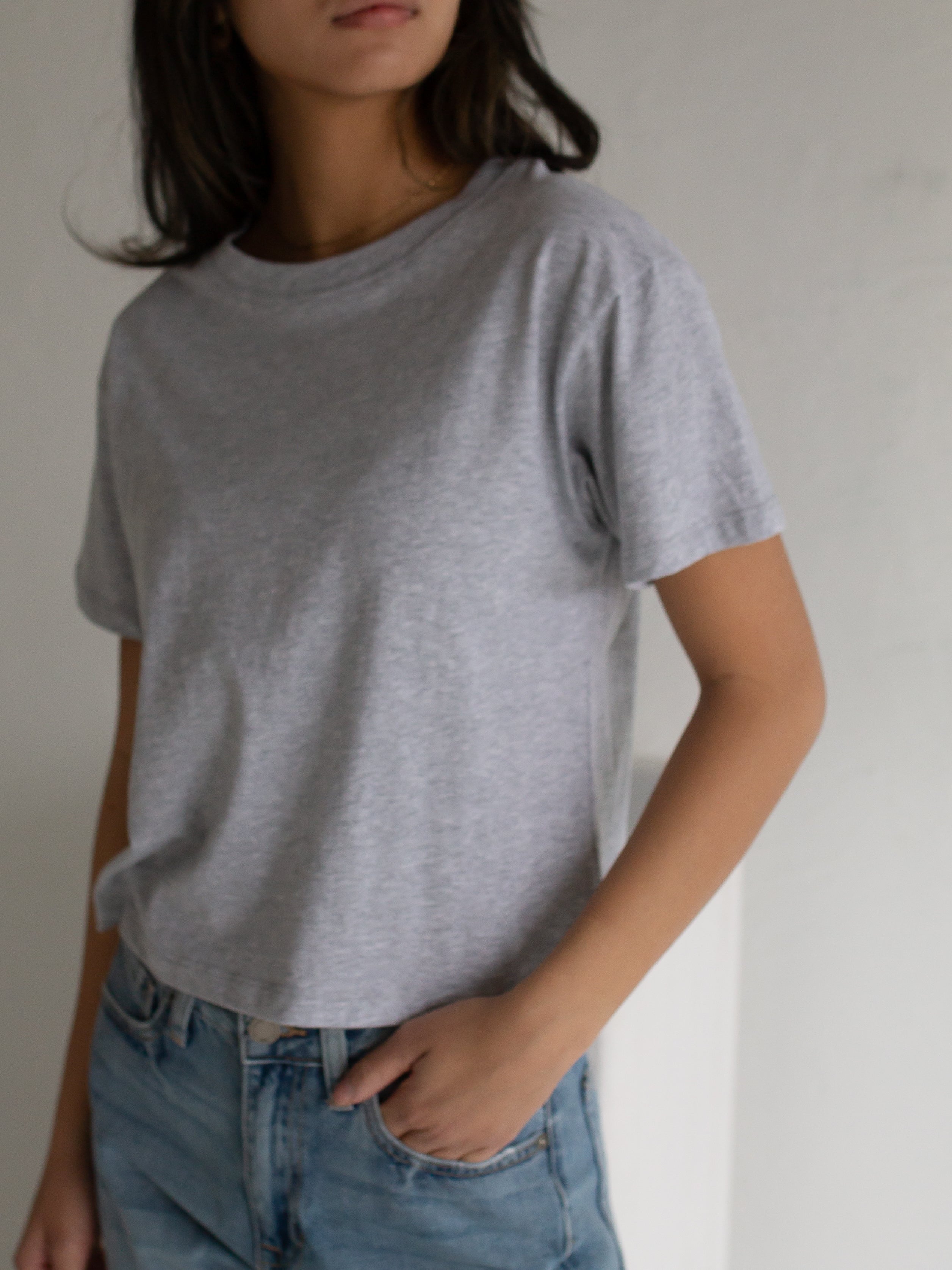 Cotton Crew Neck Cropped Tee in Heather Grey
