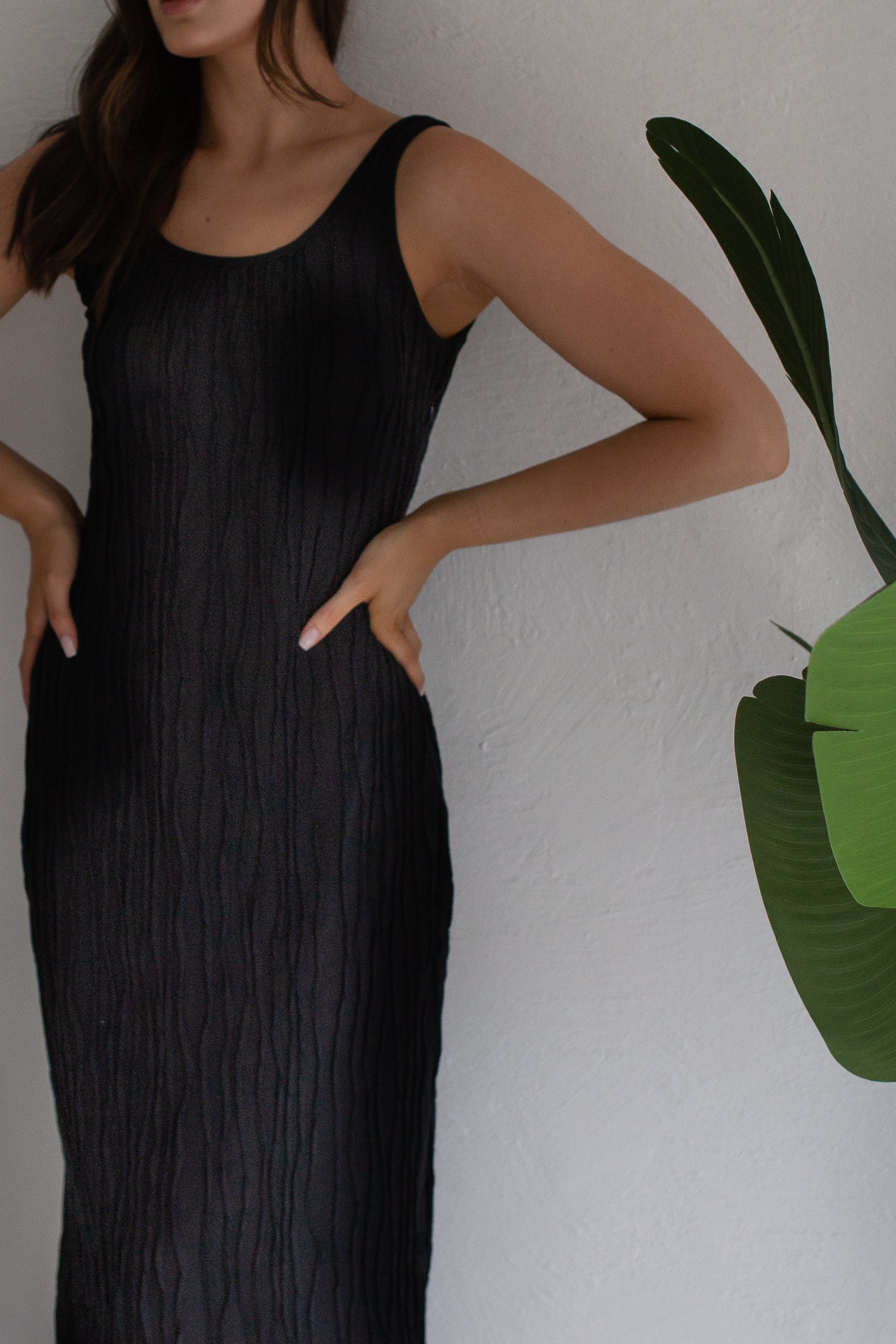 The Wave Dress in Black